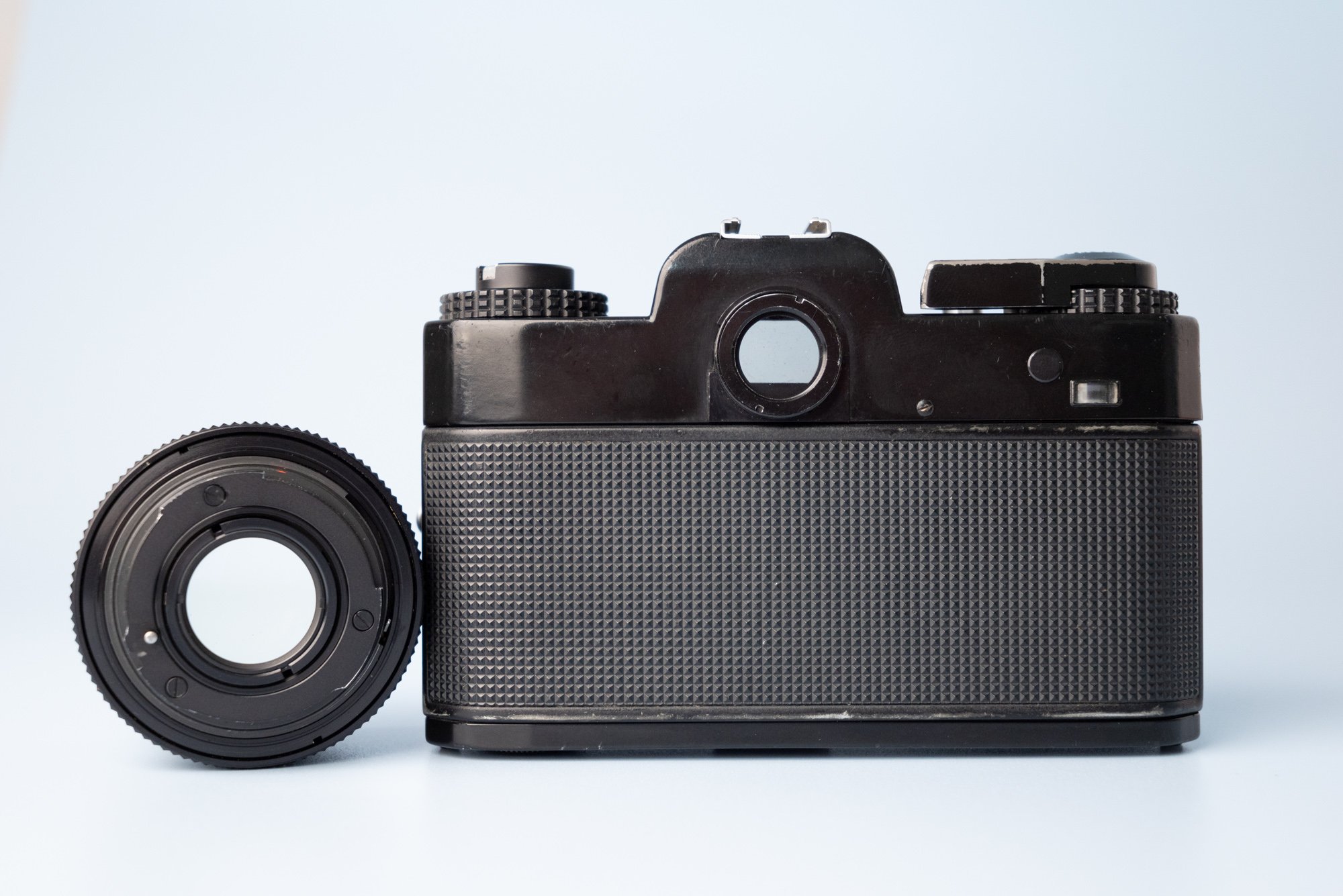 Rolleiflex SL 35 M 35mm Film SLR Camera with Rollei HFT Planar